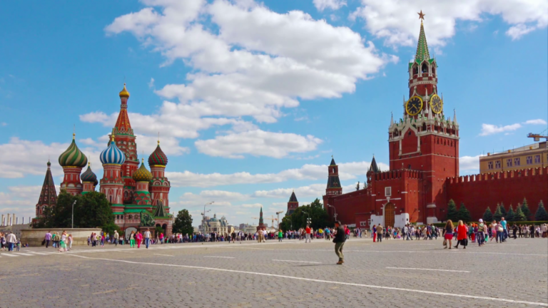 Москва затваря Червения площад и мавзолея на Ленин за посетители
