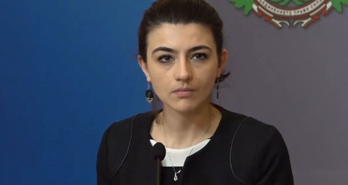 Лена Бориславова изригна срещу Радев: Някой хакна обединителя и Деси