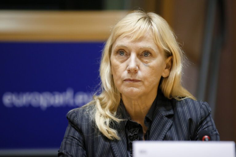 Изпраха я: Елена Йончева мина метър за парите от КТБ, няма да има конфискация