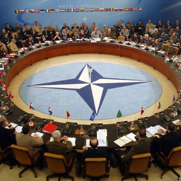 Източният фланг на НАТО се готви за пълномащабна война. В България ще бъде разположена цяла дивизия
