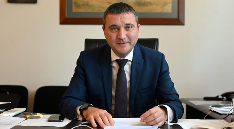 Владислав Горанов: Финансовото министерство трябва да поеме политическа отговорност за неудачите в…