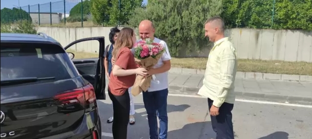 Илхан Кючюк посрещна Нургюл Салимова на границата