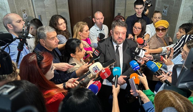 Напрежение: БСП иска оставката на министър Тагарев