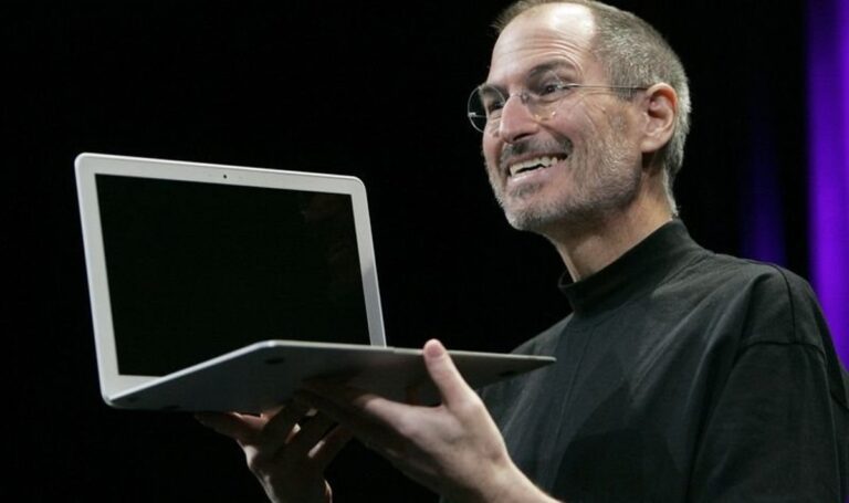 Бомба за Стив Джобс: Жив е! Ето къде се крие СНИМКА