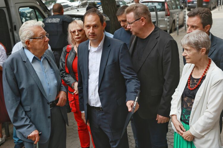 Инициативният комитет на Радев за 3 март сезира ЦИК, Росен Желязков и прокуратурата за престъпление срещу..