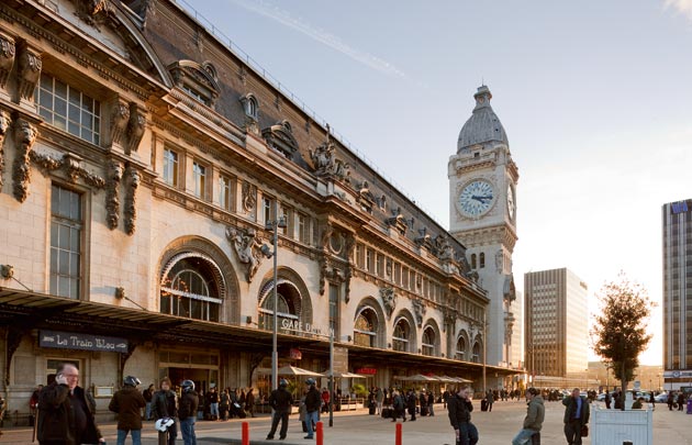 Ужасът във Франция расте: Евакуираха и гарата Gare de Lyon в Париж, откриха