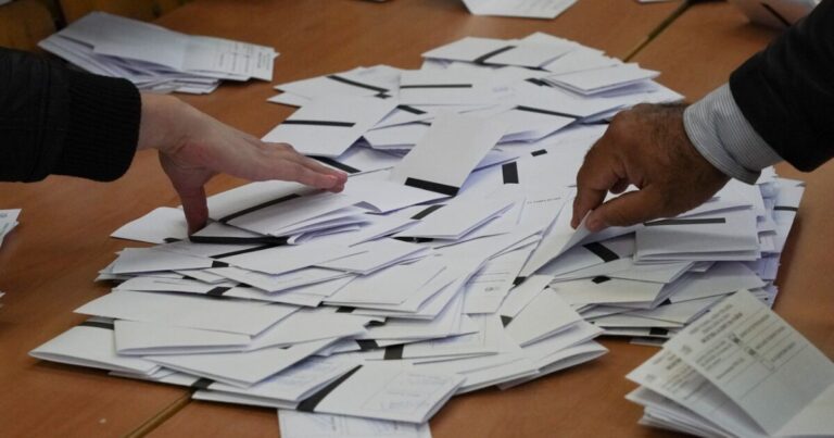 Въпреки разпоредба на ЦИК: Съдът забрани унищожаването на изборни материали от местния вот