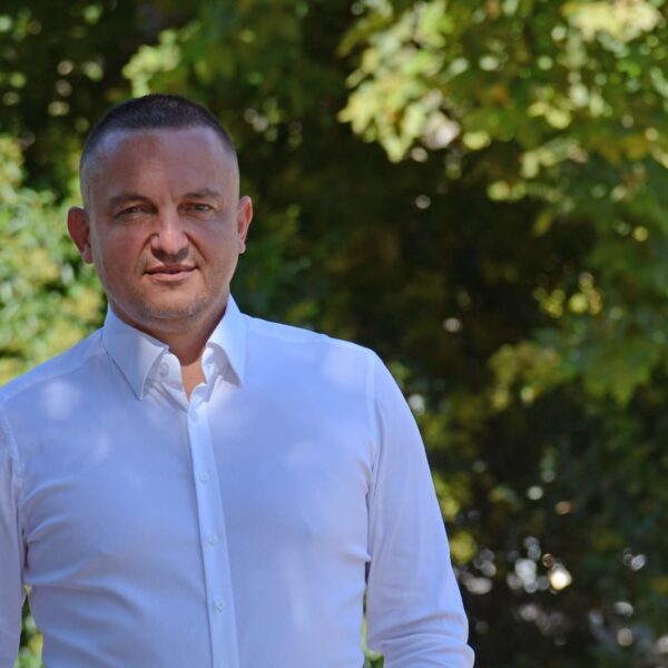 Прокуратурата повдигна обвинение срещу бившия кмет на Варна Иван Портних и още две лица