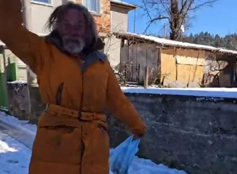 ВИДЕО, от което настръхваш от ужас: Пиян французин насъска куче срещу българска майка с дете в родопско село