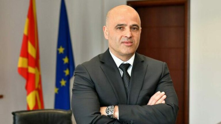 Премиерът на Северна Македония подаде оставка. Какво следва