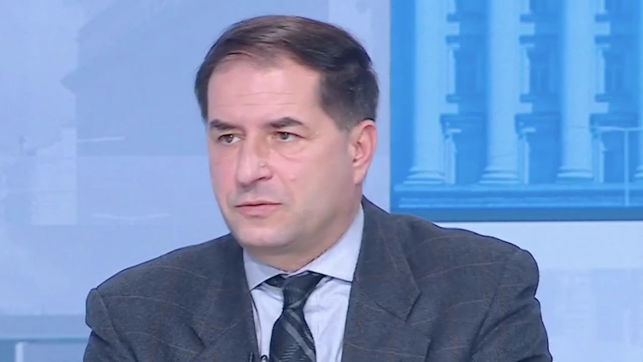 Цеков нахока Радев: Противопоставя се на партиите, особено на тези в управляващото мнозинство