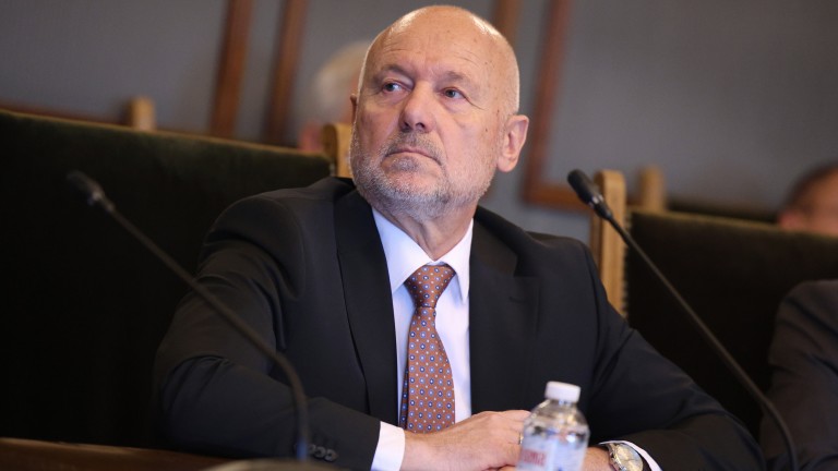 Тагарев разкри ще приеме ли отново да е министър след ротацията с премиер Мария Габриел