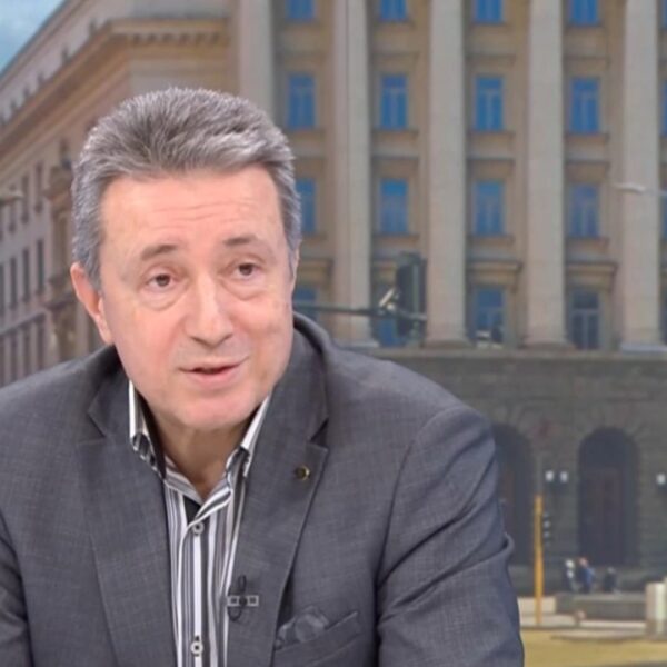 Янаки Стоилов заплете възела около кандидата за премиер и министрите, които…