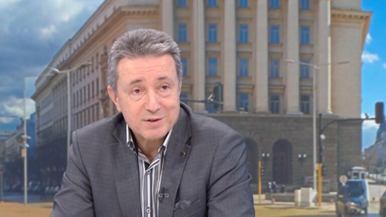 Янаки Стоилов заплете възела около кандидата за премиер и министрите, които…