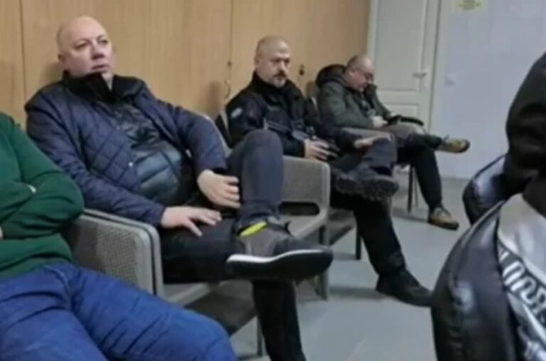 Смъртна опасност надвисна над Росен Желязков и делегацията ни в Киев, в бомбоубежище са. От НСО… СНИМКИ