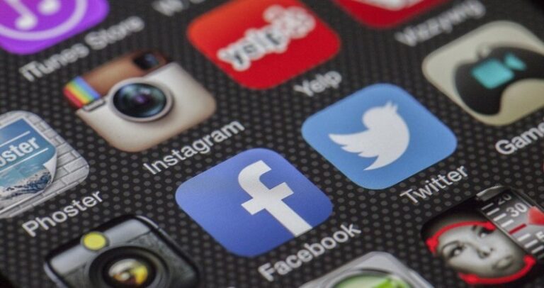Facebook и Instagram се сринаха, проблемът е глобален