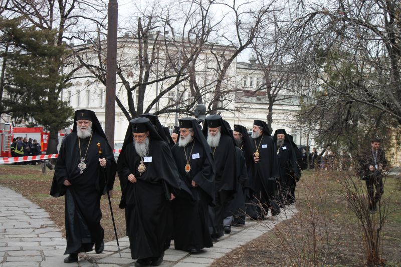 Как се избира българският патриарх. Ето какво предстои