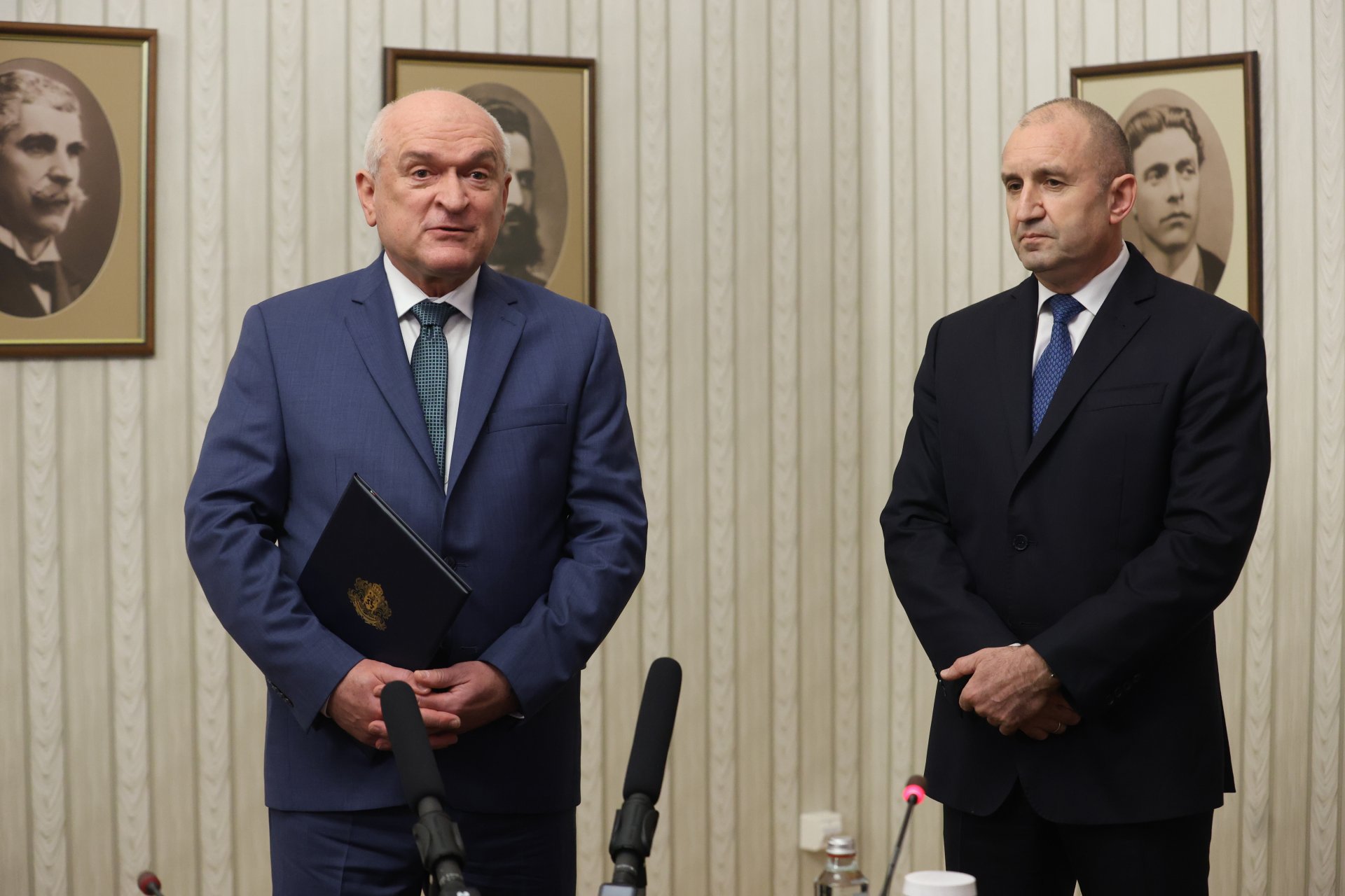 Радев атакува служебия премиер Главчев и МС, обвини ги в…