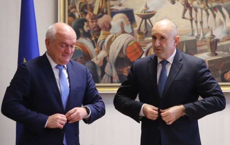 Румен Радев отказа да участва в срещата на НАТО, не хареса позицията на България за…