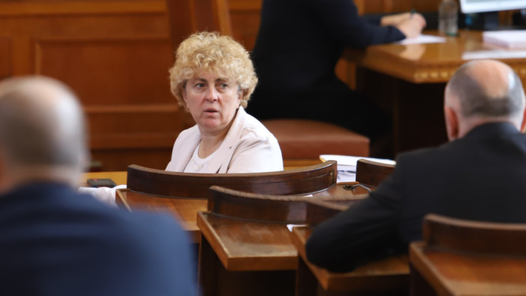Виктория Василева от „Величие” е освободена като зам.-председател на НС